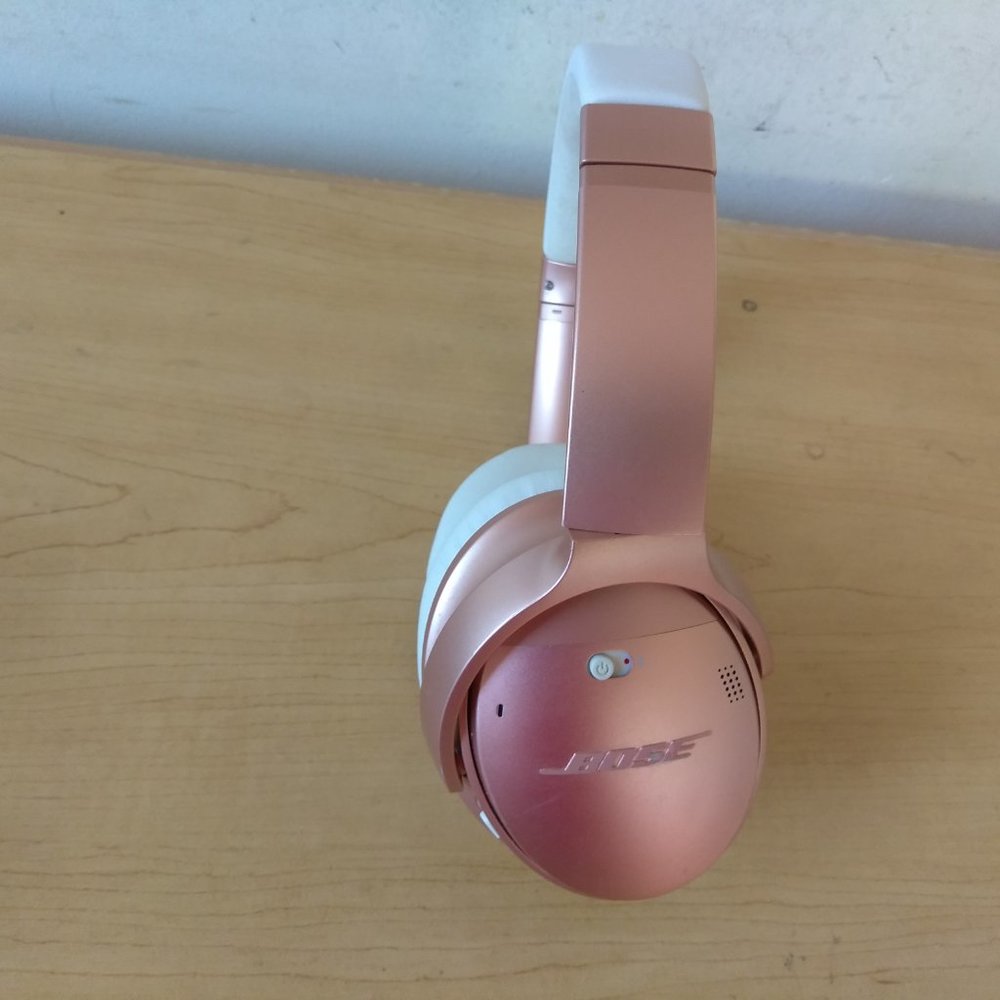 Bose QuietComfort 35 Series II Bluetooth Headphones Limited Edition - Picture 9 of 11
